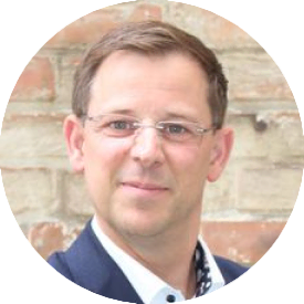 Portrait von Oliver-D. Helfrich